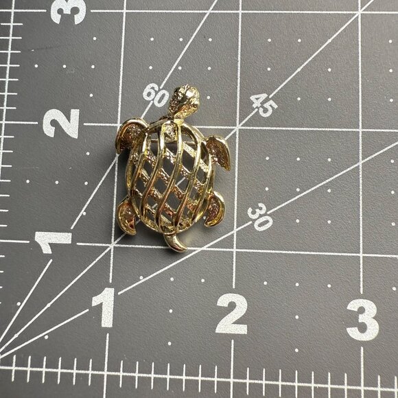 Gerrys Vintage Gold-Tone Openwork Turtle Pin Brooch Animal Jewelry - Picture 5 of 5